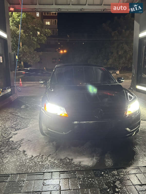 Седан Volkswagen Passat 2012 в Хмельницком