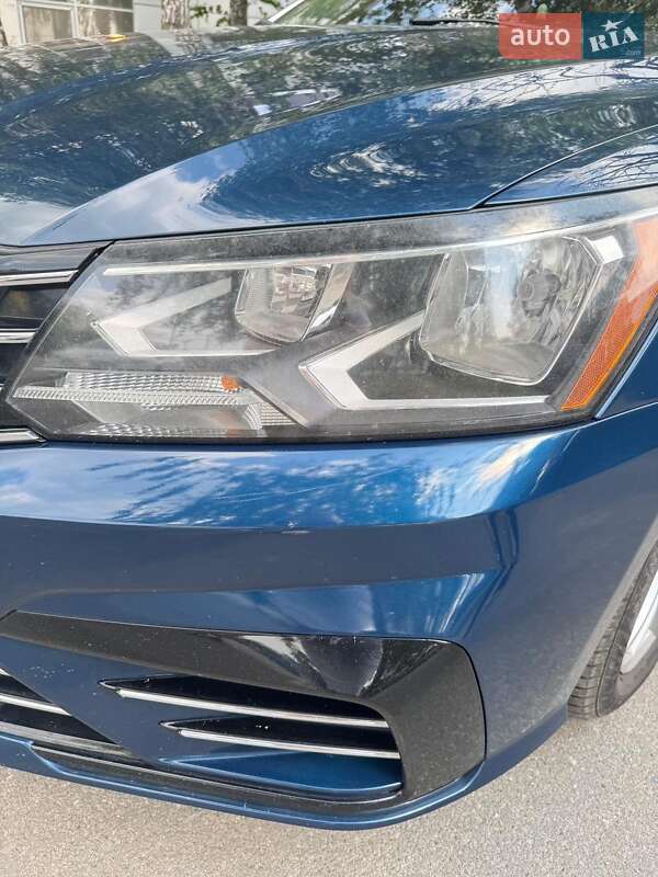 Седан Volkswagen Passat 2017 в Борисполе