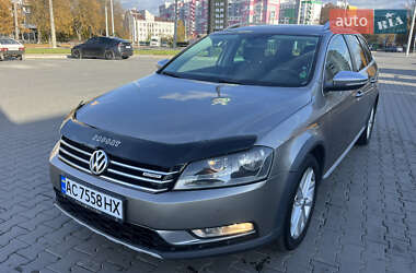 Универсал Volkswagen Passat 2012 в Луцке