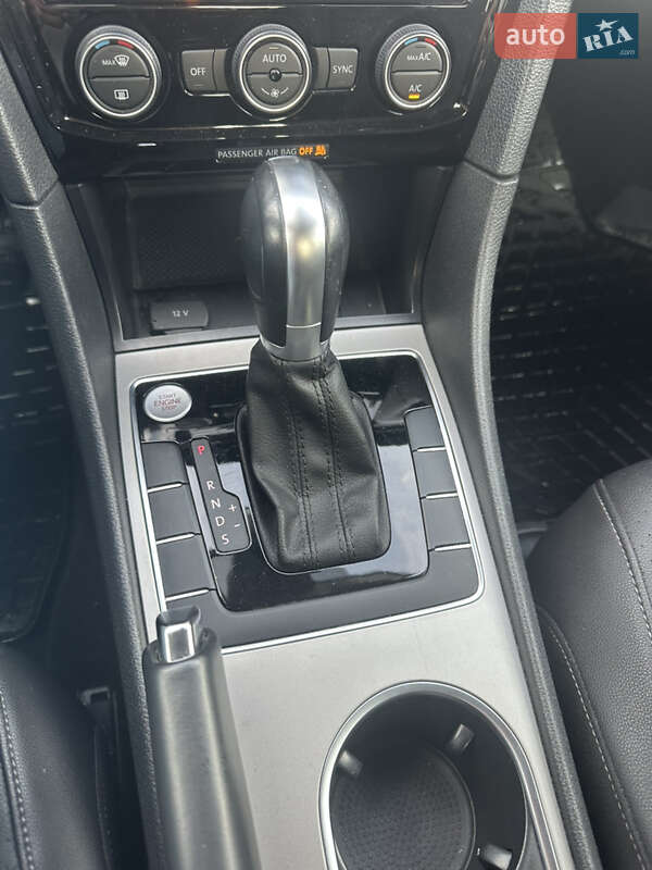 Седан Volkswagen Passat 2020 в Киеве