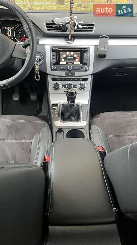 Универсал Volkswagen Passat 2013 в Ужгороде