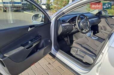 Седан Volkswagen Passat 2010 в Дніпрі