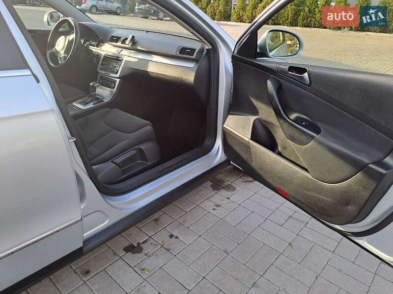Седан Volkswagen Passat 2010 в Дніпрі