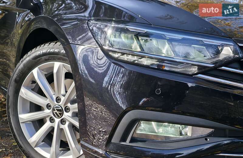 Универсал Volkswagen Passat 2022 в Буче