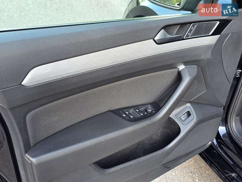 Универсал Volkswagen Passat 2022 в Буче