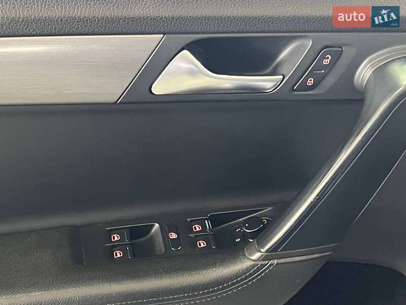 Универсал Volkswagen Passat 2011 в Одессе фото 14 Универсал Volkswagen Passat 2011 в Одессе