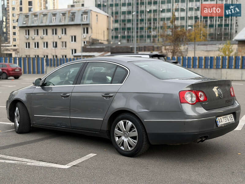 Седан Volkswagen Passat 2005 в Киеве