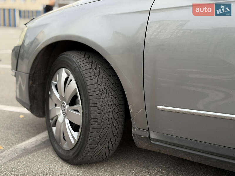 Седан Volkswagen Passat 2005 в Киеве