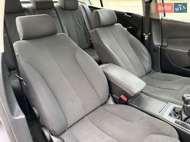 Седан Volkswagen Passat 2005 в Киеве