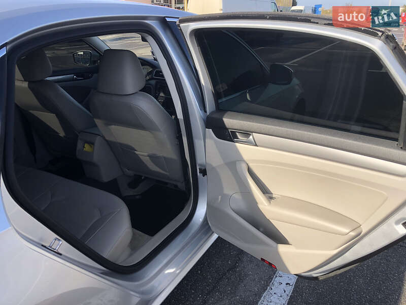 Седан Volkswagen Passat 2015 в Черкассах