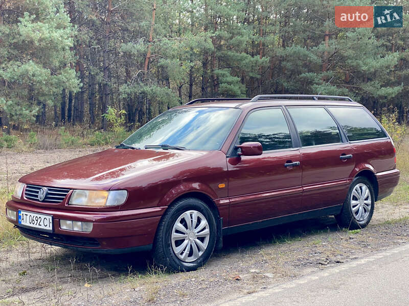 Універсал Volkswagen Passat 1996 в Харкові