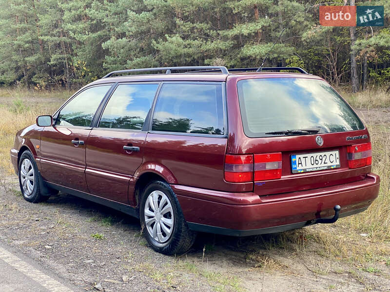 Універсал Volkswagen Passat 1996 в Харкові