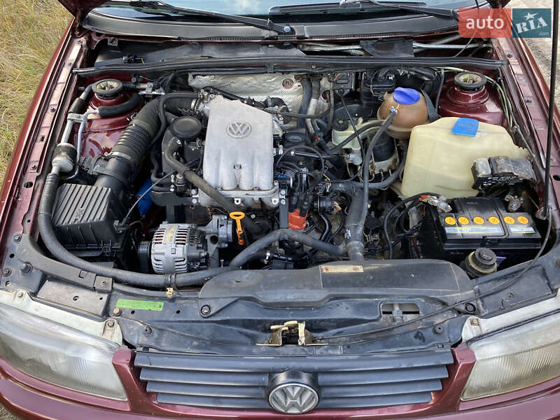 Універсал Volkswagen Passat 1996 в Харкові