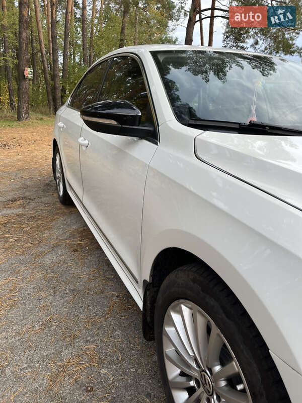 Седан Volkswagen Passat 2016 в Киеве
