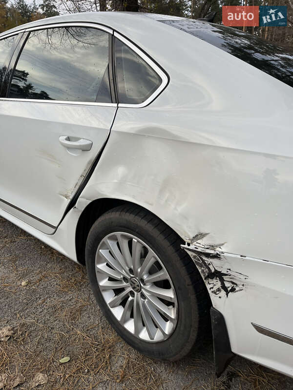 Седан Volkswagen Passat 2016 в Киеве