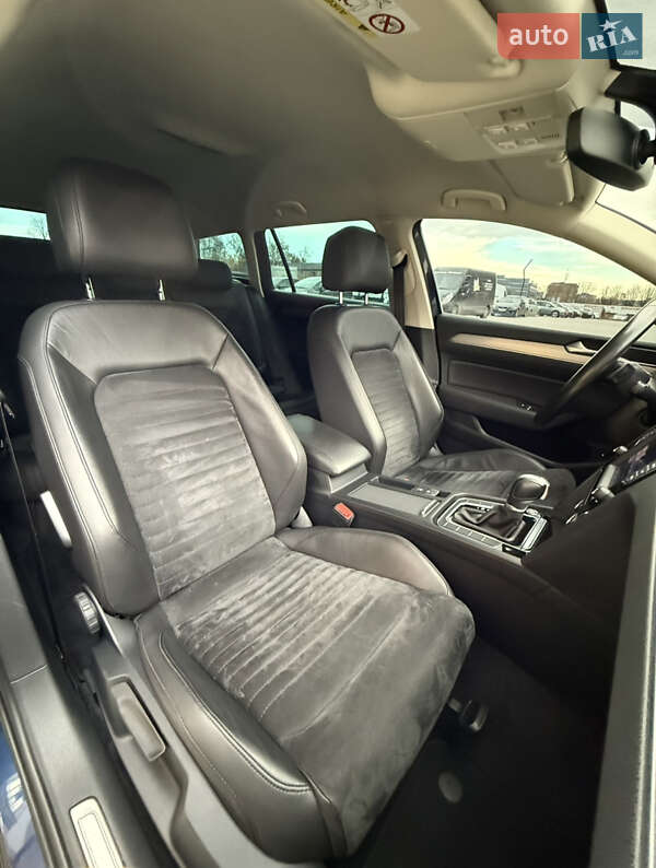 Універсал Volkswagen Passat 2017 в Житомирі