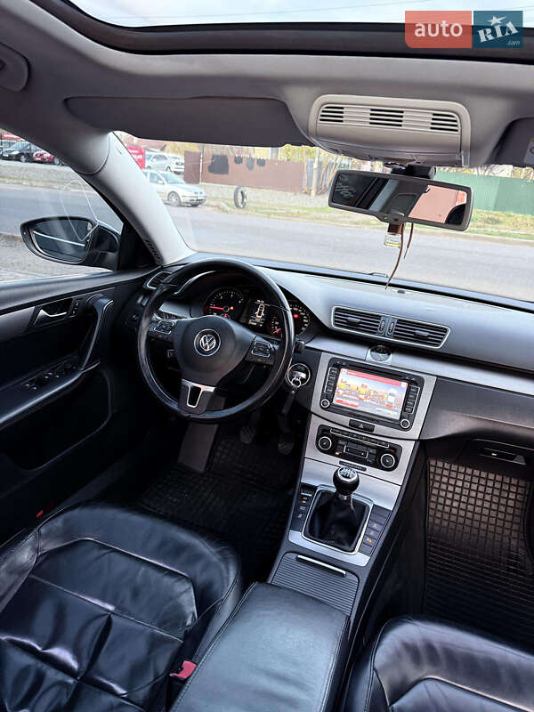 Універсал Volkswagen Passat 2011 в Смілі