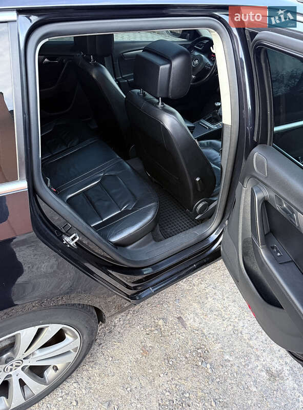 Універсал Volkswagen Passat 2011 в Смілі