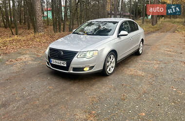 Седан Volkswagen Passat 2005 в Глухові