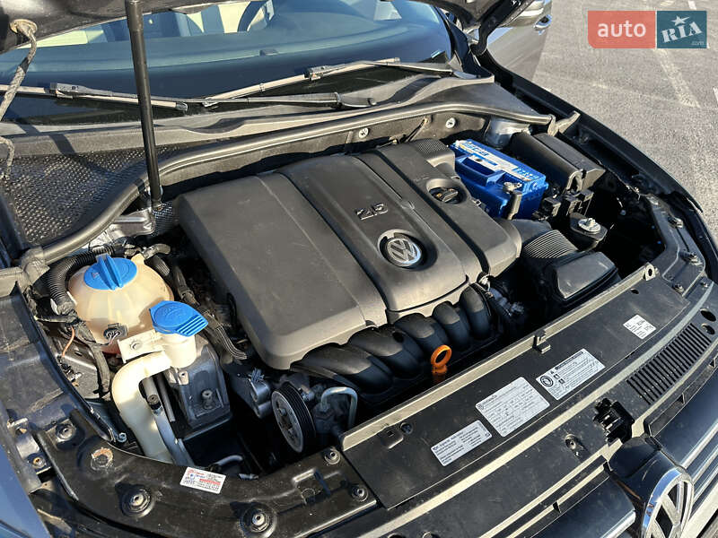 Седан Volkswagen Passat 2013 в Львові
