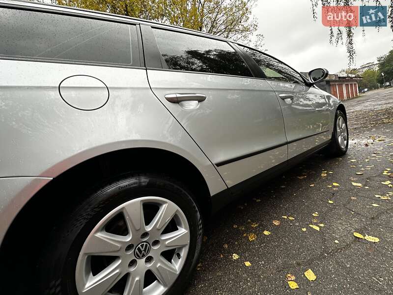 Универсал Volkswagen Passat 2010 в Киеве фото 14 Универсал Volkswagen Passat 2010 в Киеве