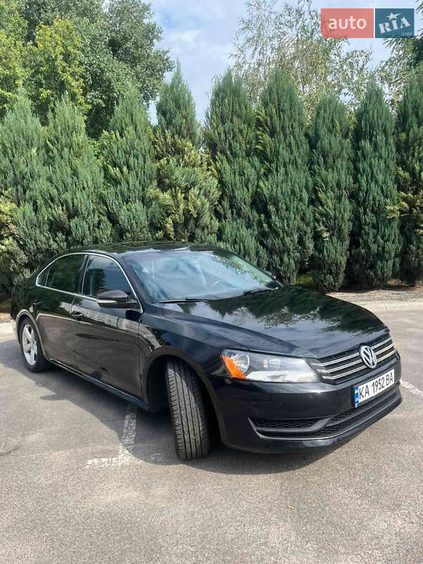 Седан Volkswagen Passat 2013 в Киеве