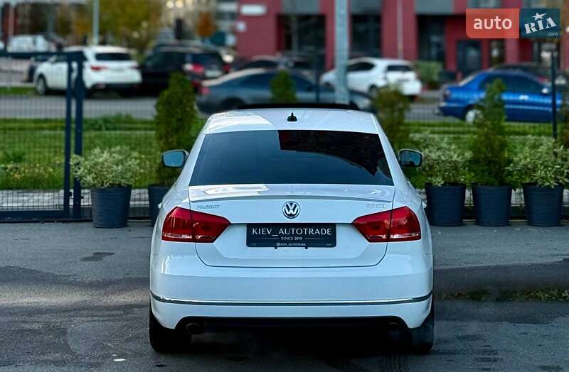 Седан Volkswagen Passat 2012 в Киеве