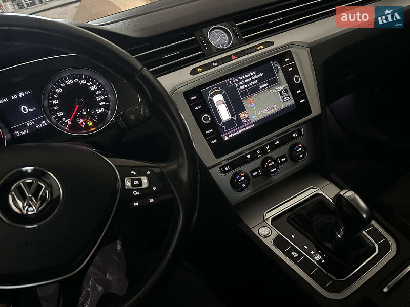 Универсал Volkswagen Passat 2018 в Дубно фото 61 Универсал Volkswagen Passat 2018 в Дубно