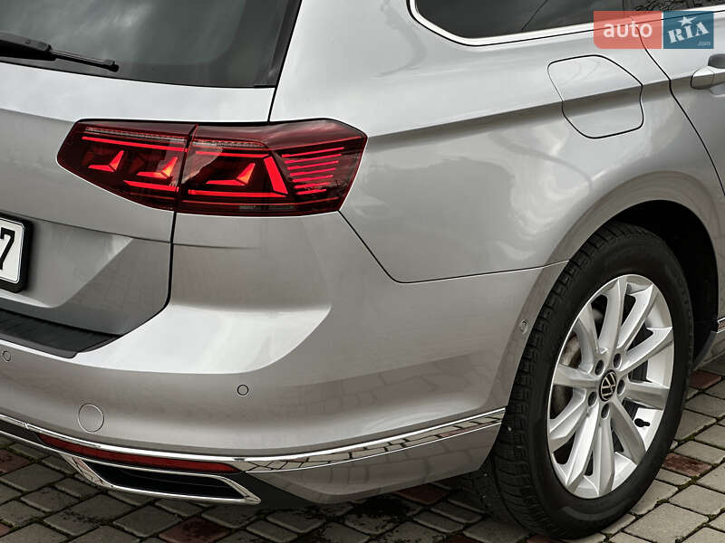 Универсал Volkswagen Passat 2021 в Луцке фото 26 Универсал Volkswagen Passat 2021 в Луцке