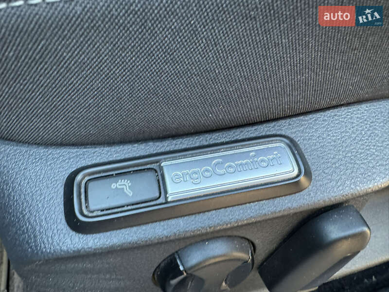 Універсал Volkswagen Passat 2015 в Луцьку