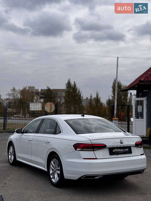 Седан Volkswagen Passat 2020 в Києві