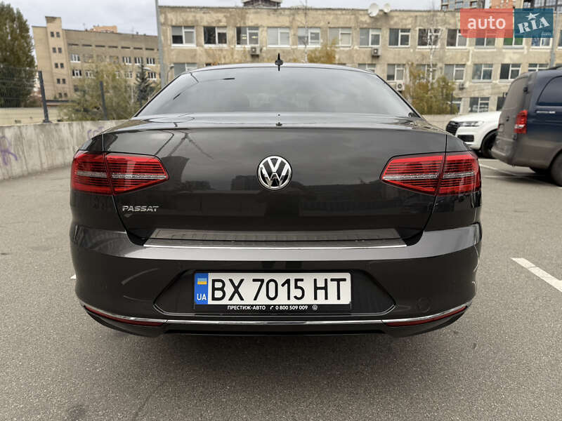 Седан Volkswagen Passat 2018 в Киеве фото 12 Седан Volkswagen Passat 2018 в Киеве