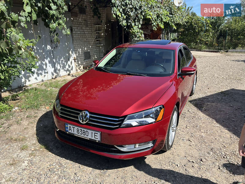 Седан Volkswagen Passat 2015 в Калуше