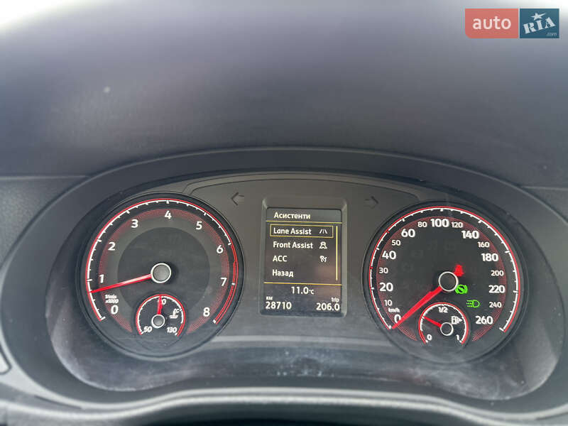 Седан Volkswagen Passat 2019 в Києві фото 48 Седан Volkswagen Passat 2019 в Києві