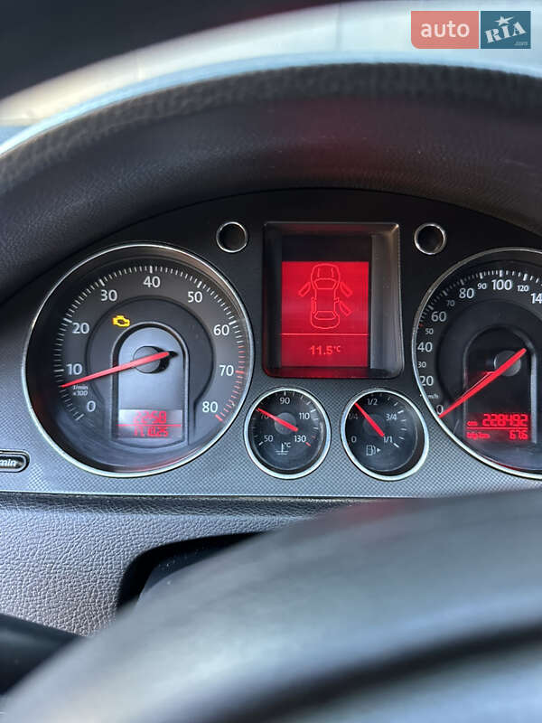 Универсал Volkswagen Passat 2006 в Ужгороде