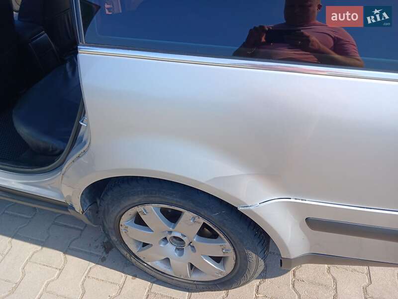 Універсал Volkswagen Passat 2000 в Галичі