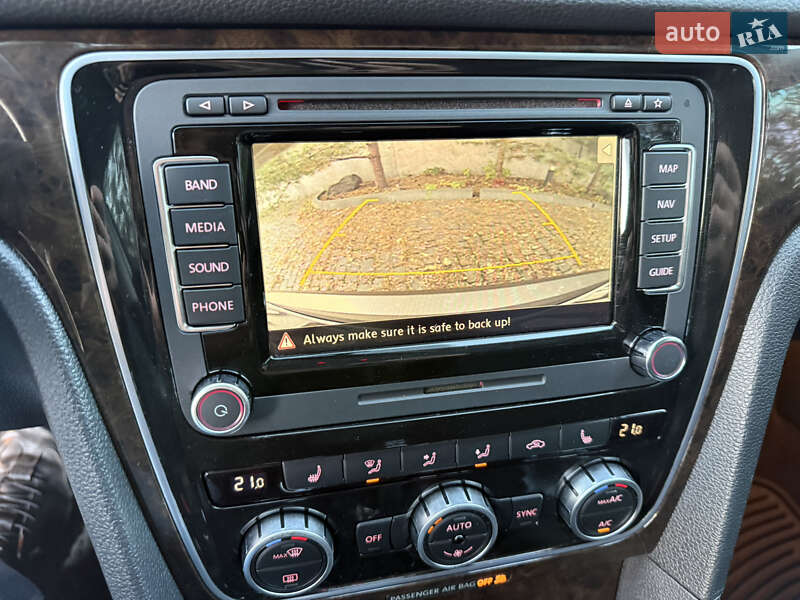 Седан Volkswagen Passat 2015 в Тернополі