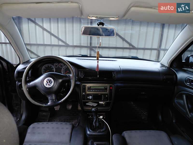 Универсал Volkswagen Passat 2001 в Черновцах