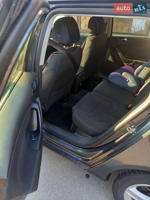 Универсал Volkswagen Passat 2010 в Ужгороде