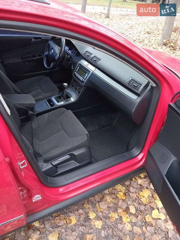 Универсал Volkswagen Passat 2006 в Кролевце фото 13 Универсал Volkswagen Passat 2006 в Кролевце