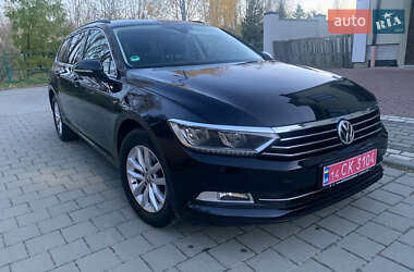 Универсал Volkswagen Passat 2019 в Стрые