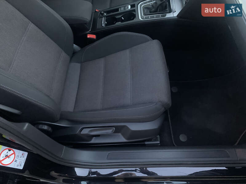 Універсал Volkswagen Passat 2019 в Стрию фото 20 Універсал Volkswagen Passat 2019 в Стрию