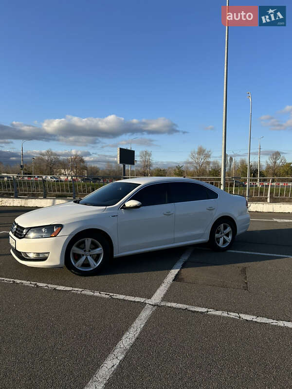 Седан Volkswagen Passat 2011 в Киеве фото 2 Седан Volkswagen Passat 2011 в Киеве