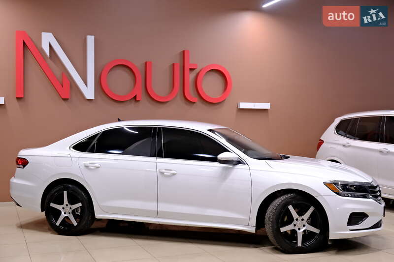 Седан Volkswagen Passat 2020 в Одессе