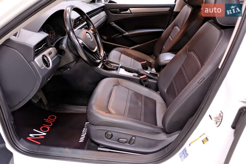 Седан Volkswagen Passat 2020 в Одессе