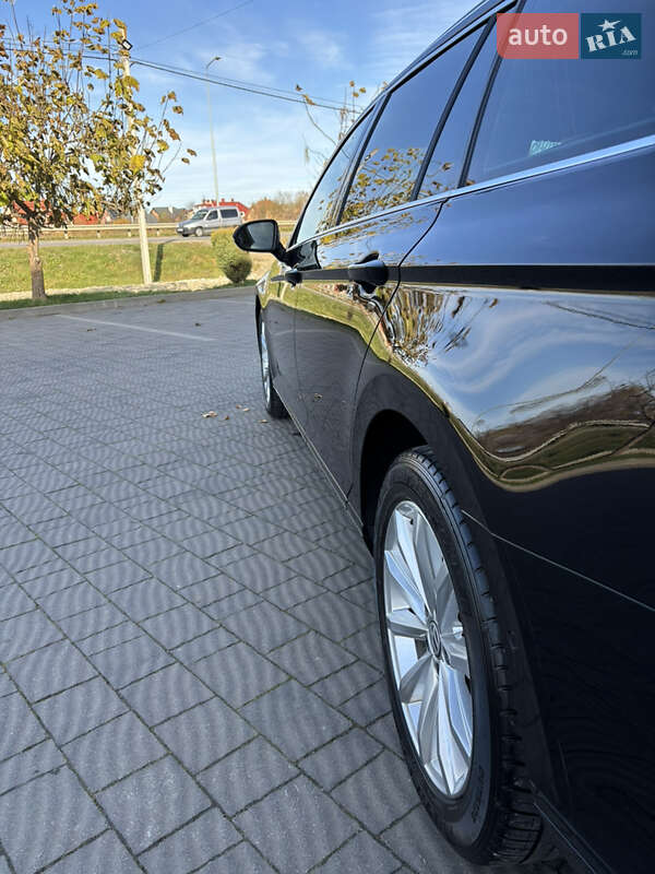 Универсал Volkswagen Passat 2015 в Львове фото 21 Универсал Volkswagen Passat 2015 в Львове
