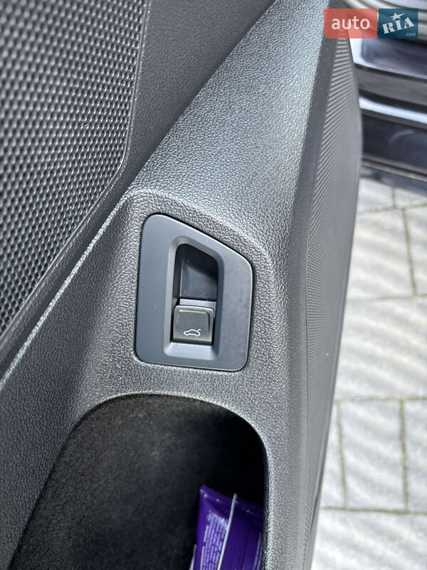 Универсал Volkswagen Passat 2015 в Львове фото 16 Универсал Volkswagen Passat 2015 в Львове