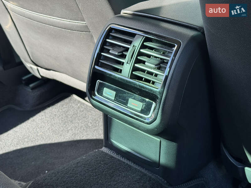 Універсал Volkswagen Passat 2016 в Києві