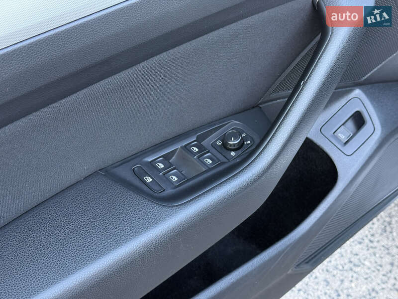 Универсал Volkswagen Passat 2018 в Дубно