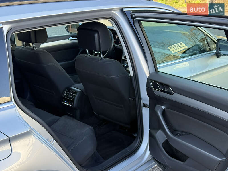 Универсал Volkswagen Passat 2018 в Дубно